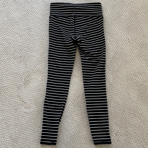 Athleta Leggings Black and White Striped full length pants yoga - Picture 8 of 9